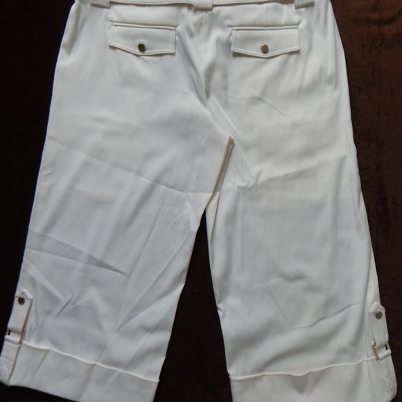 CACHE Cuffed Cropped Pants Exclusive of Decoration - Picture 2 of 8